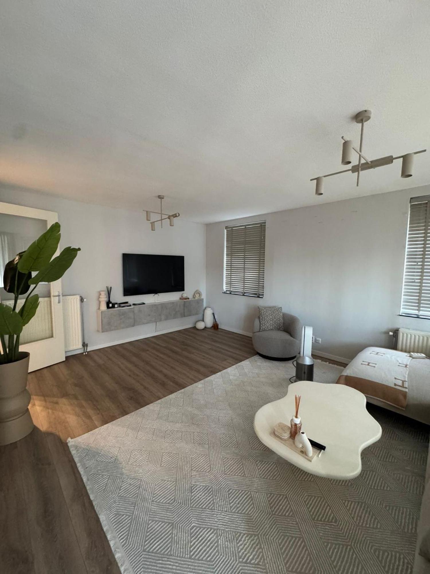 Modern Near Center Appartement